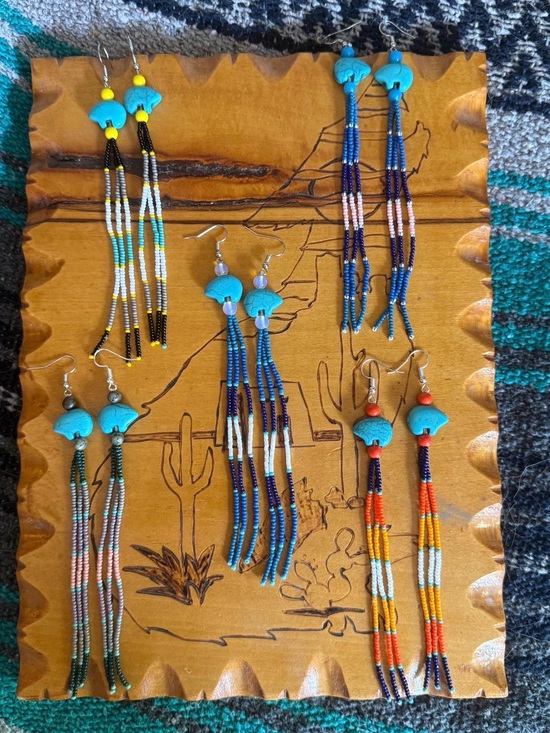 Handmade Jewelry - Handmade Beaded Zuni Bear Fringe Earrings|Native American
